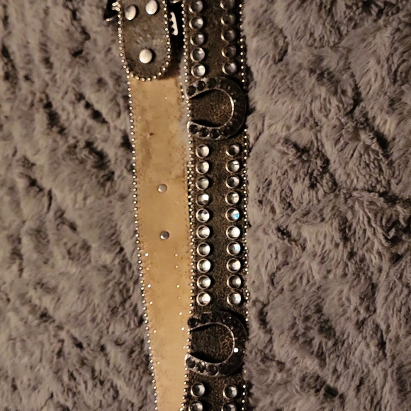 B.B. Simon with Swarovski crystals horseshoe belt. BNWT. - Picture 6 of 6